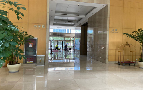 长安兴融中心大堂